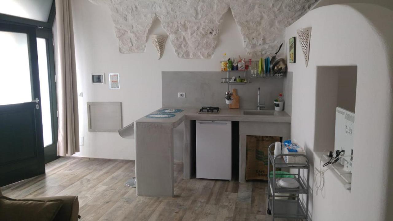 White Stone Flats & * Ostuni